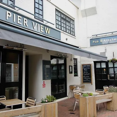 Pier View 2 Bedroom Apartment Cowes  Exterior photo